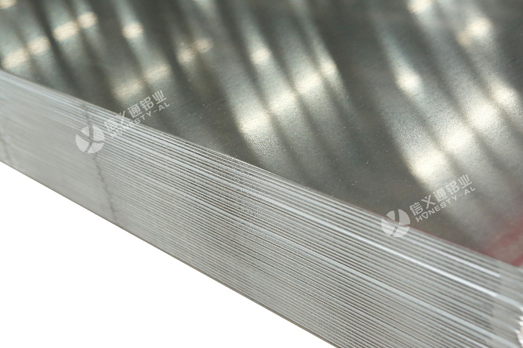 Feuille d'aluminium 6061 6063 6082 alliage d'aluminium pour automobiles